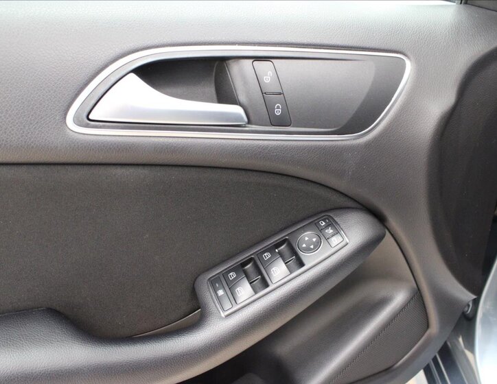 Mercedes-Benz Třídy B Kombi 1,6 l 90 kw