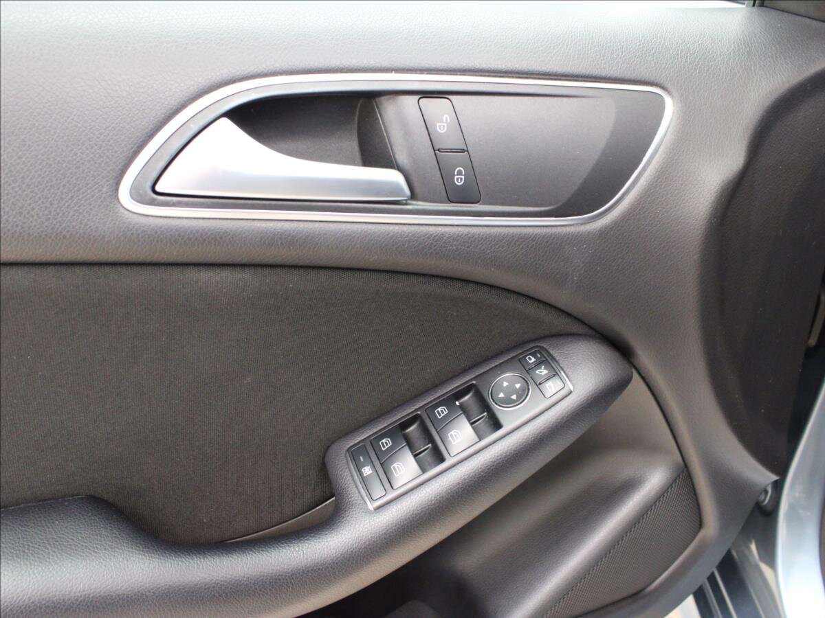 Mercedes-Benz Třídy B Kombi 1,6 l 90 kw