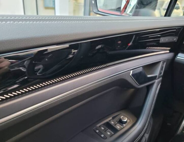 Volkswagen Touareg SUV 3,0 l 210 kw