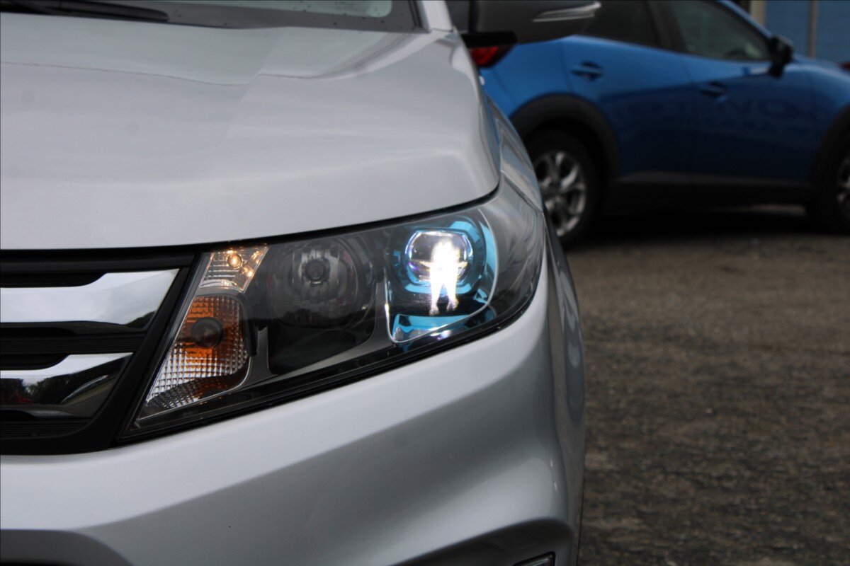 Suzuki Vitara SUV 1,6 l 88 kw