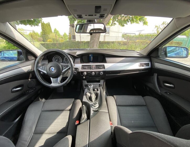 BMW Řada 5 Kombi 3,0 l 145 kw