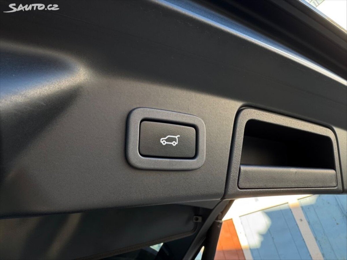 Land Rover Range Rover Velar SUV 0,0 221 kw