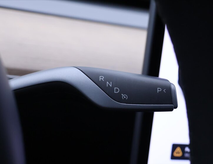 Tesla Model Y SUV / Terénní 0,0 378 kw