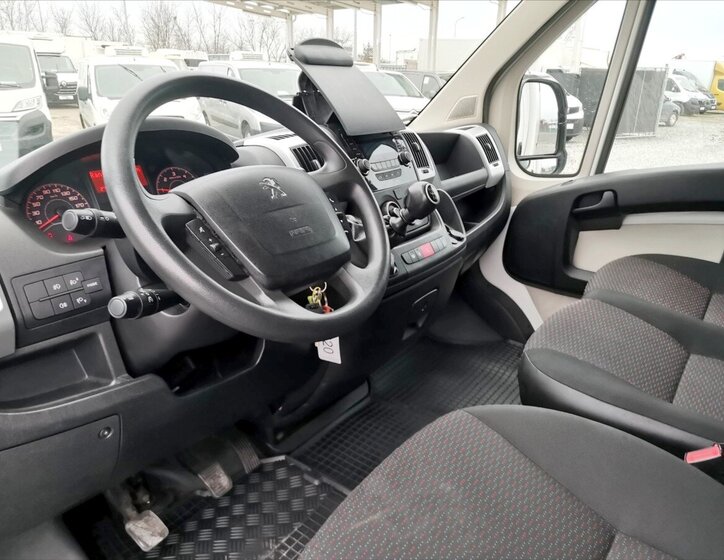 Peugeot Boxer Ostatní 2,0 l 120 kw