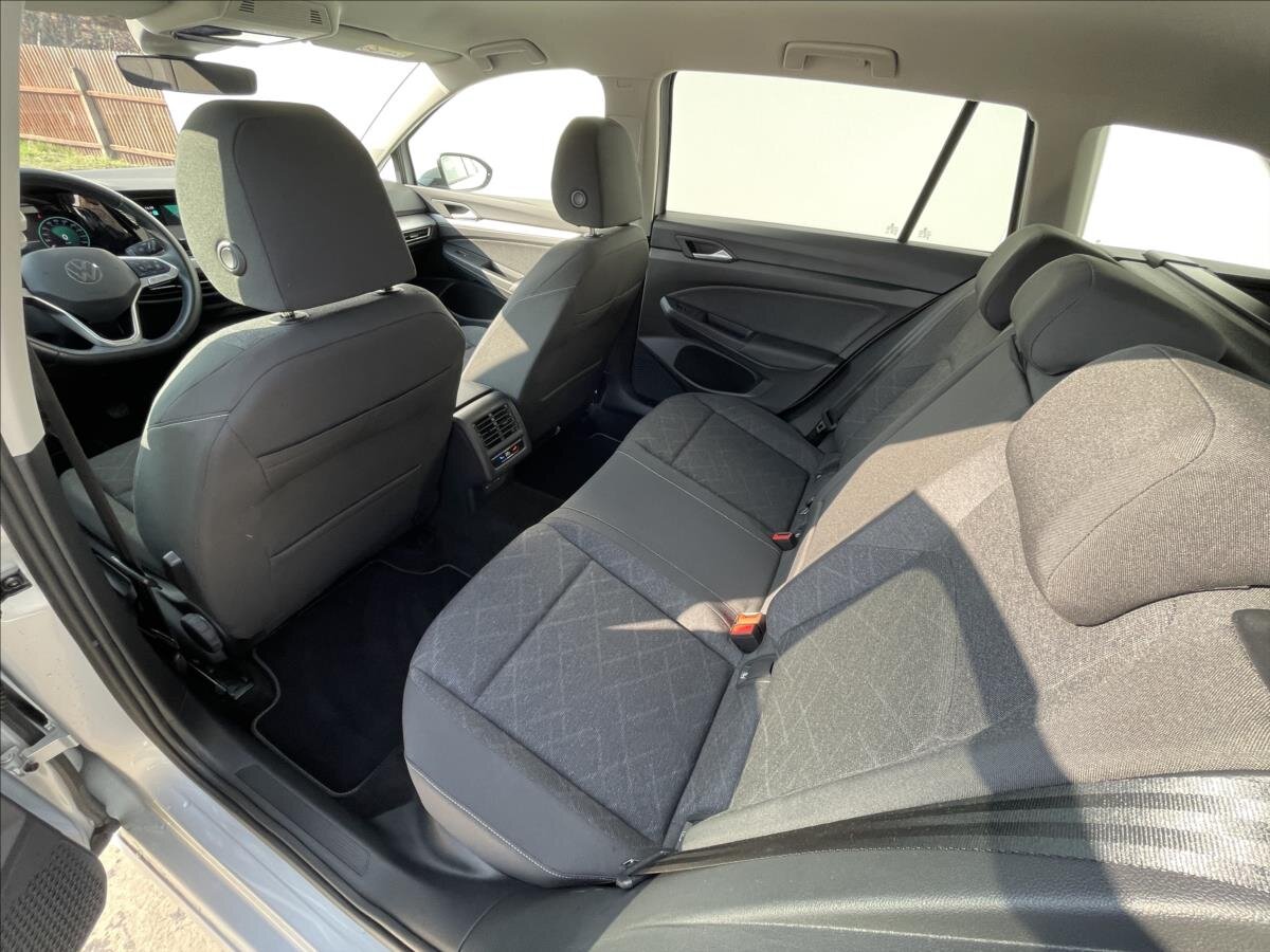 Volkswagen Golf Kombi 1,5 l 96 kw