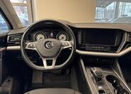 Volkswagen Touareg 9