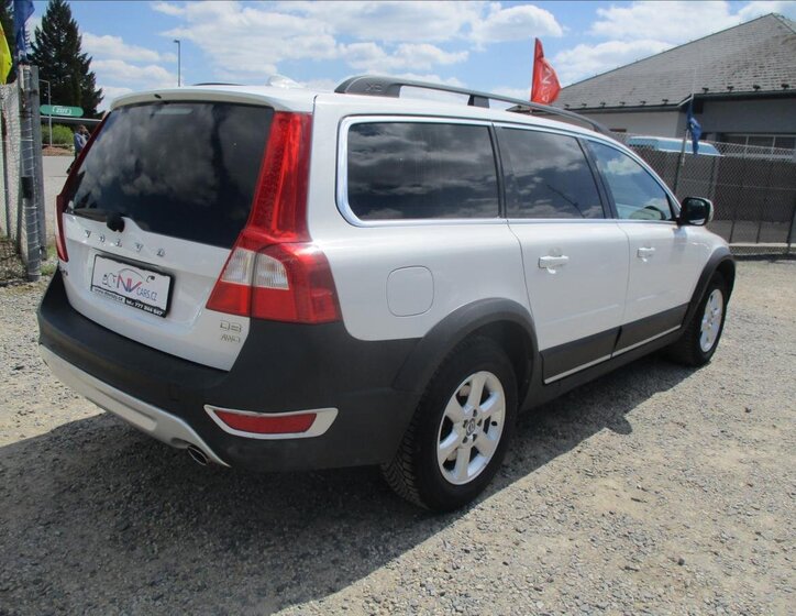 Volvo XC70 Kombi 2,4 l 120 kw