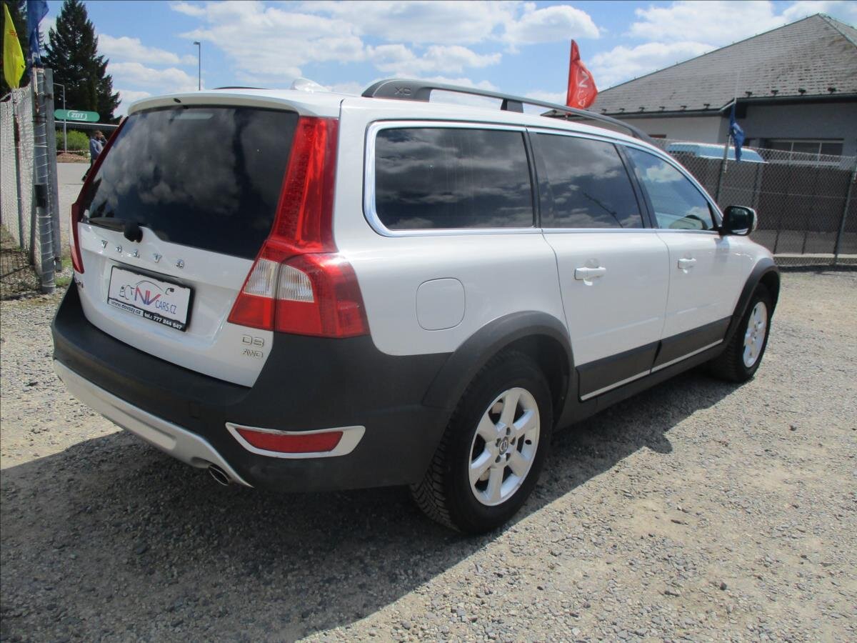 Volvo XC70 Kombi 2,4 l 120 kw