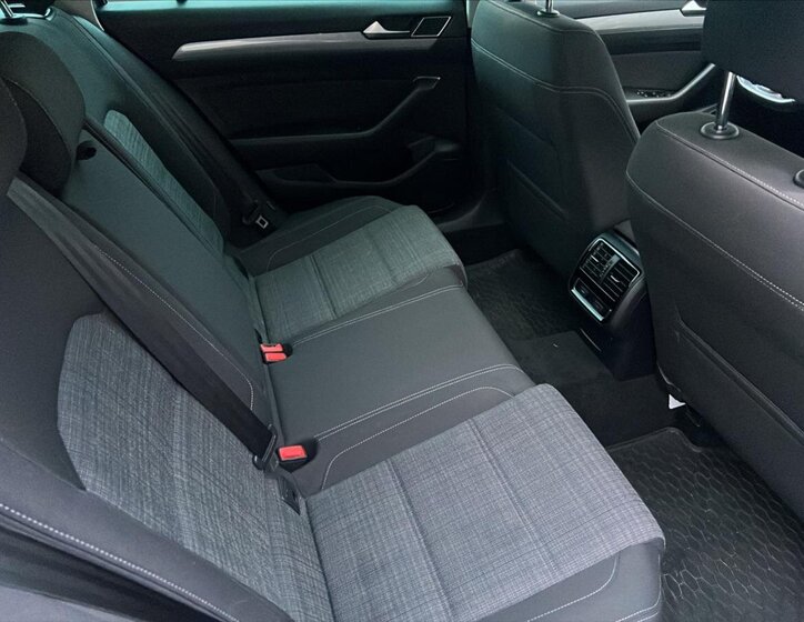 Volkswagen Passat Kombi 2,0 l 140 kw
