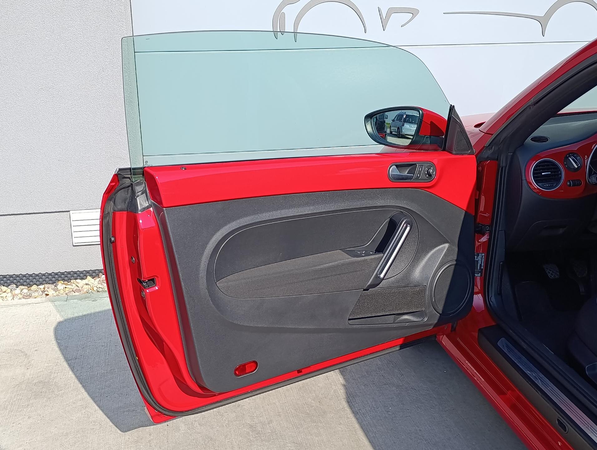 Volkswagen Beetle Kabriolet 1,2 l 77 kw