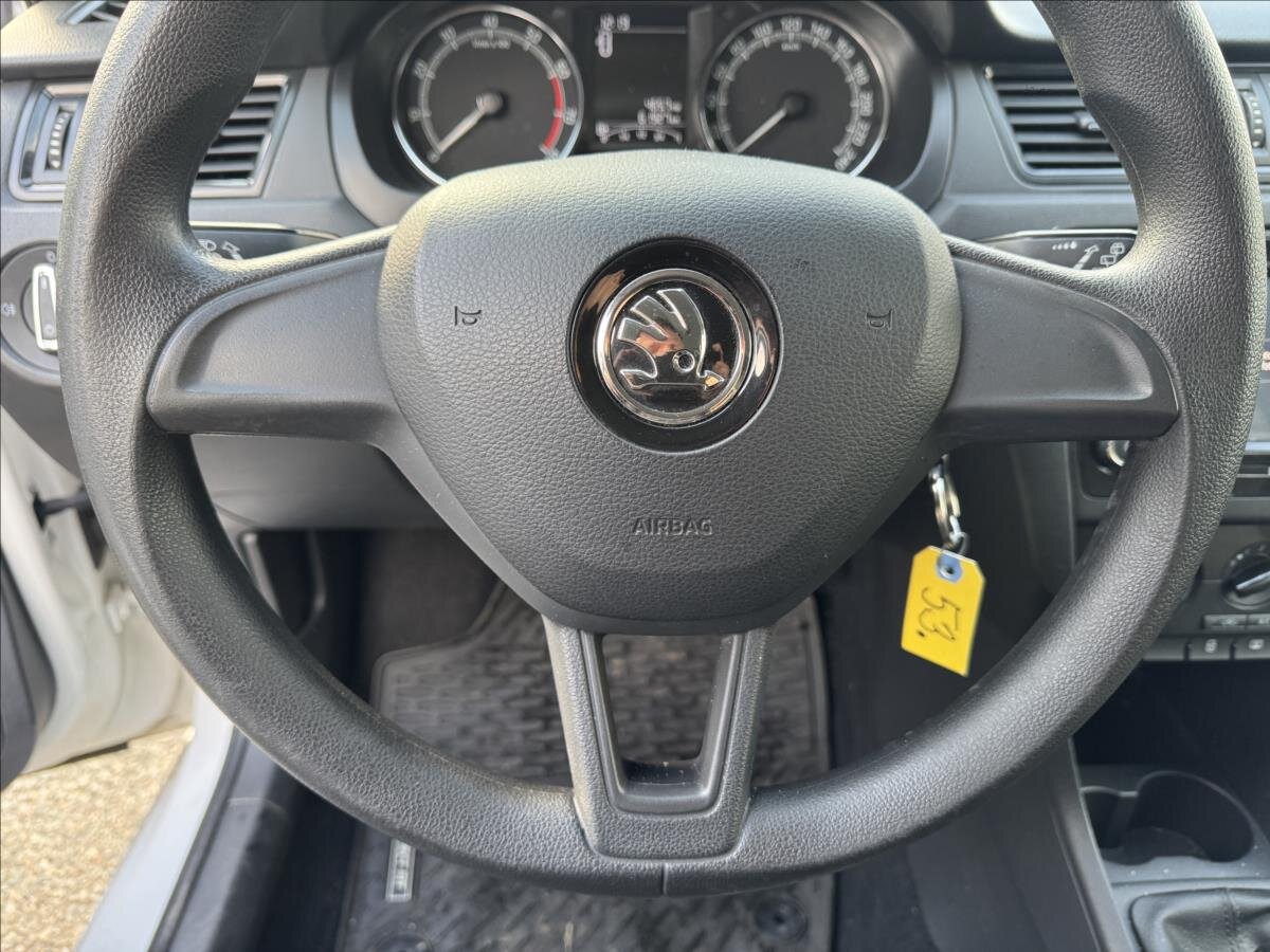 Škoda Rapid Hatchback 999,0 70 kw