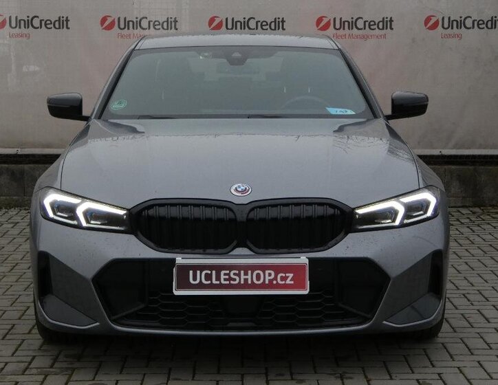 BMW Řada 3 2