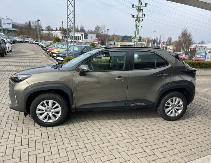 Toyota Yaris Cross SUV / Terénní 1,5 l 68 kw