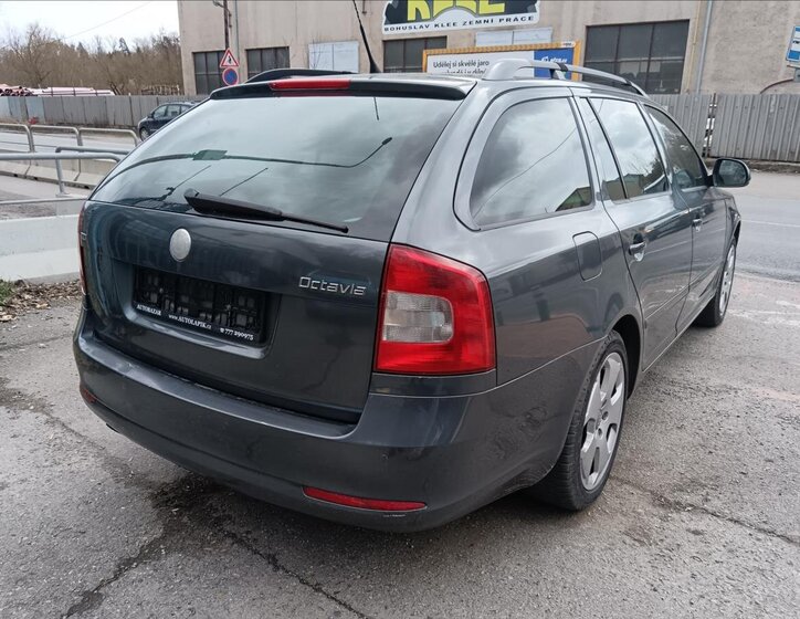 Škoda Octavia Kombi 2,0 l 103 kw