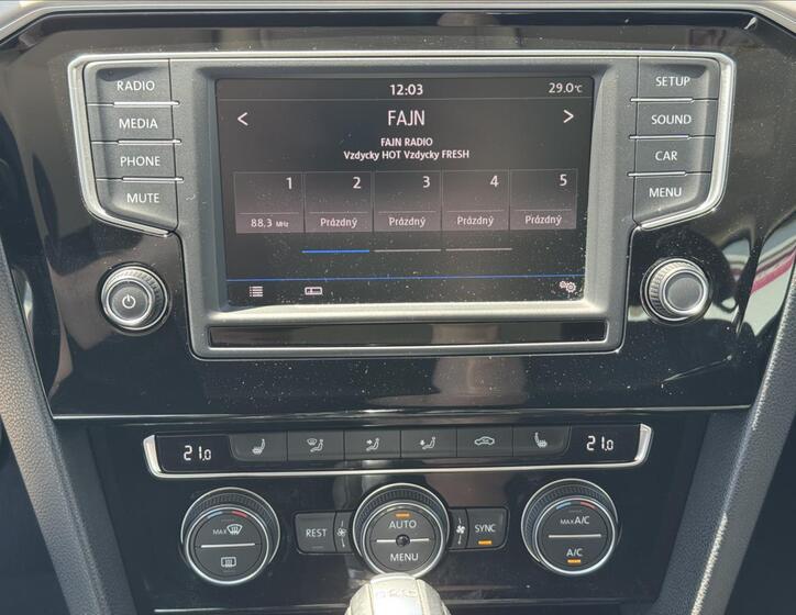 Volkswagen Passat 12