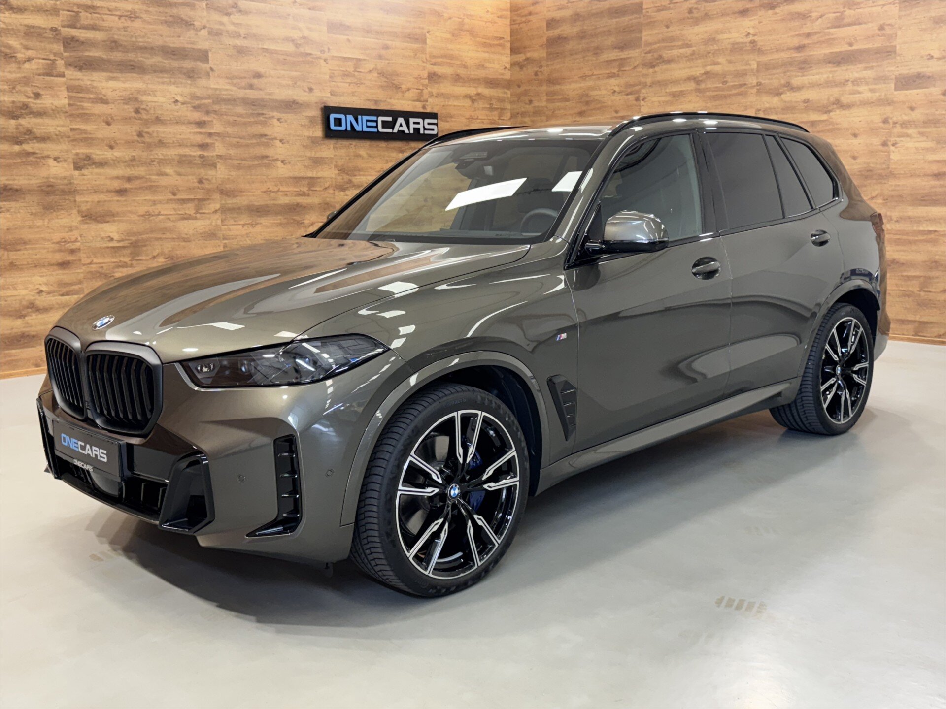 BMW X5 SUV / Terénní 3,0 l 250 kw