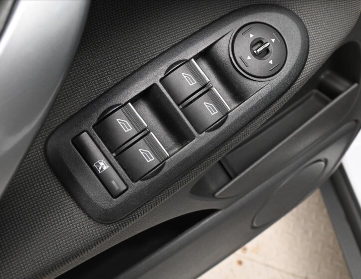 Ford Kuga SUV / Terénní 2,0 l 103 kw