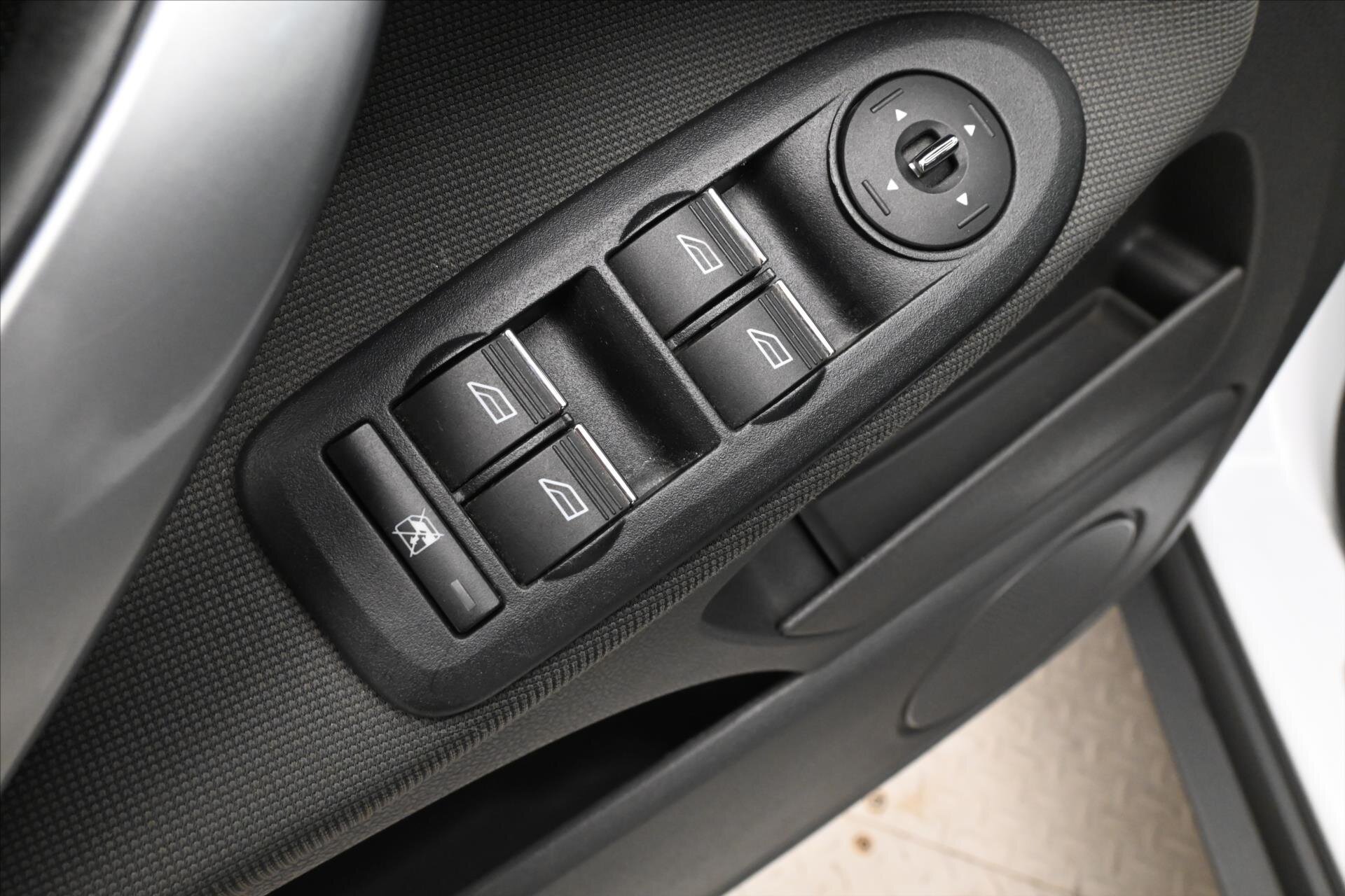 Ford Kuga SUV / Terénní 2,0 l 103 kw