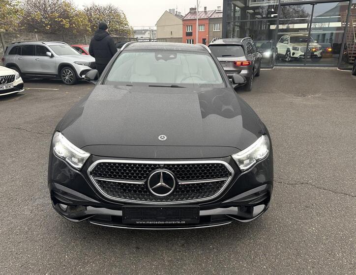 Mercedes-Benz Třídy E 2