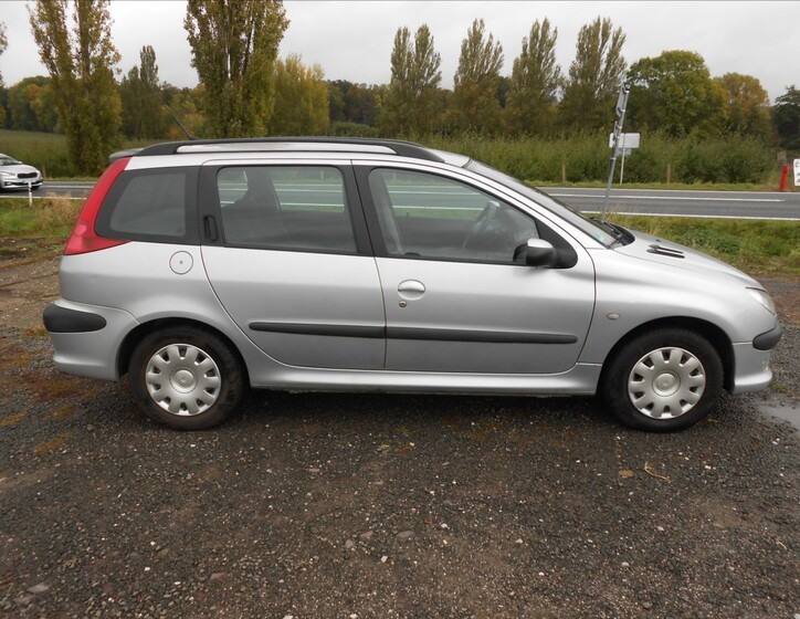 Peugeot 206 6