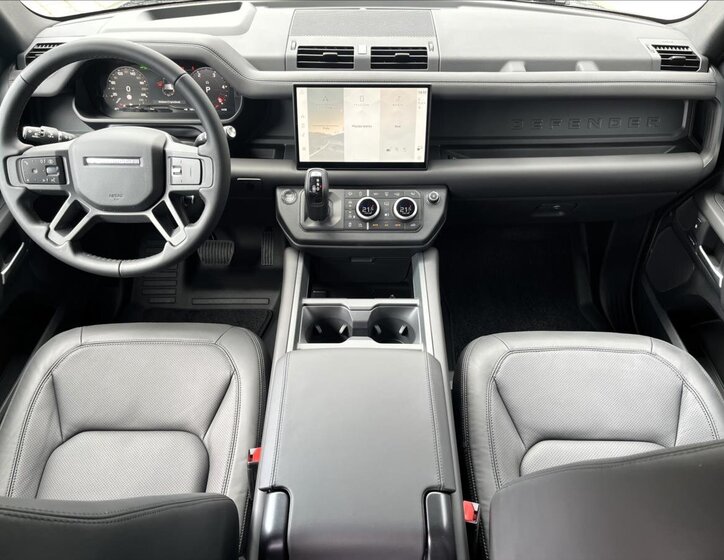 Land Rover Defender SUV 3,0 l 221 kw