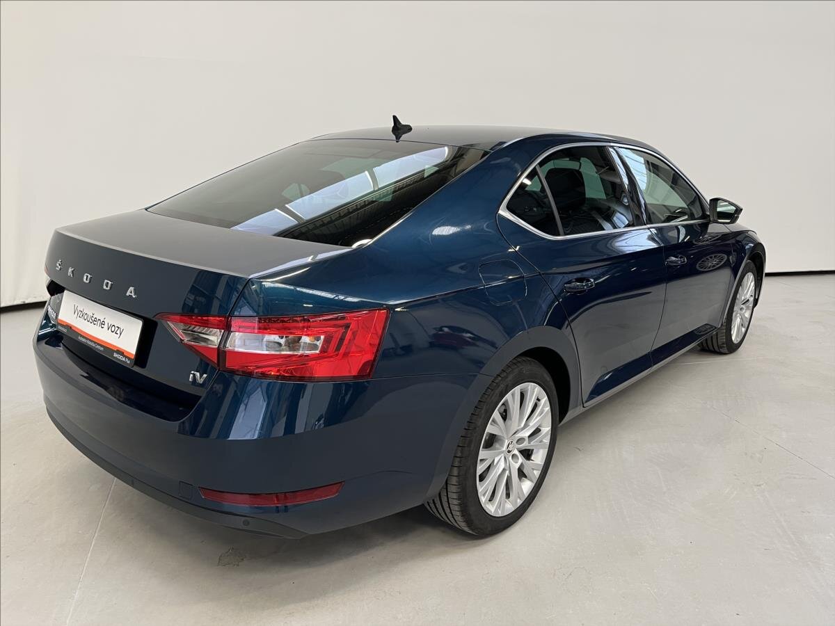 Škoda Superb Liftback 1,4 l 160 kw
