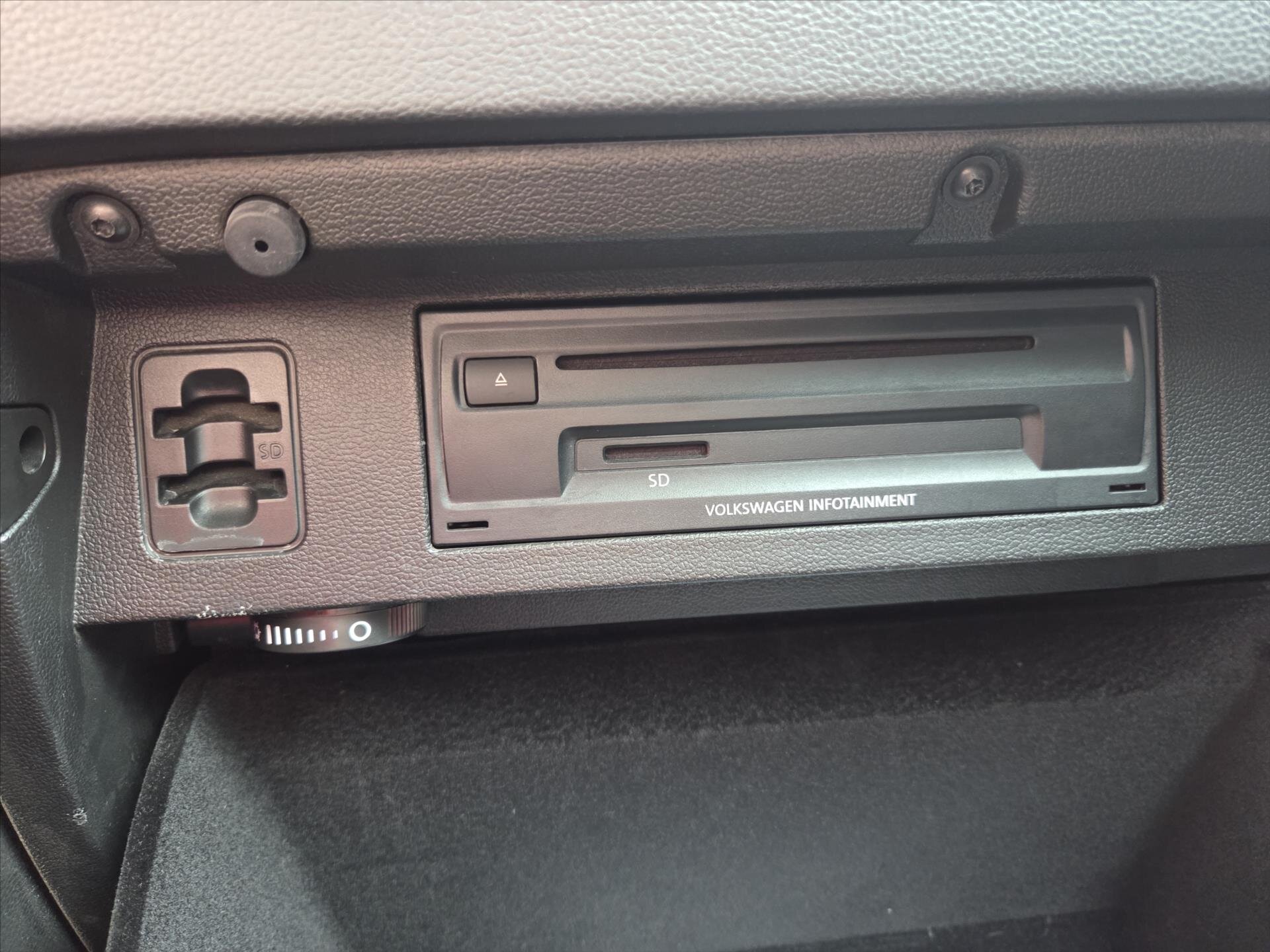 Volkswagen Passat Sedan / Limuzína 2,0 l 110 kw