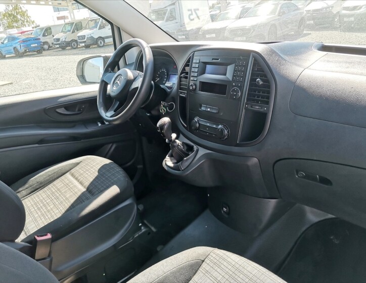Mercedes-Benz Vito 8