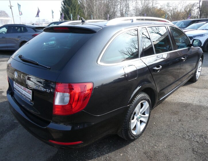 Škoda Superb Kombi 2,0 l 103 kw