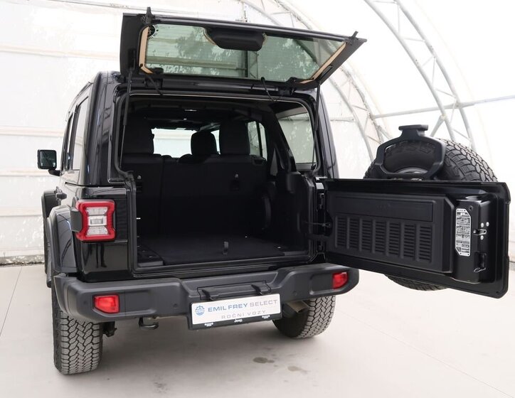 Jeep Wrangler SUV / Terénní 2,0 l 200 kw