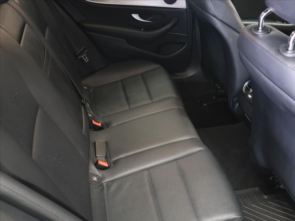 Mercedes-Benz Třídy E Kombi 2,0 l 143 kw