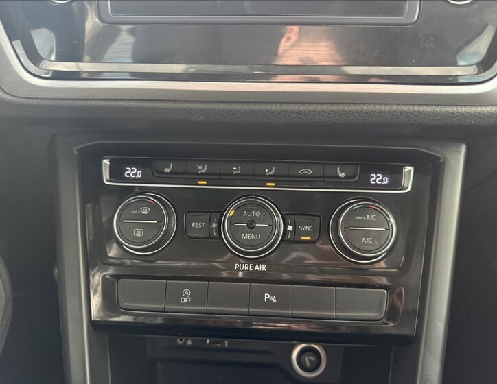 Volkswagen Touran Kombi 1,2 l 81 kw