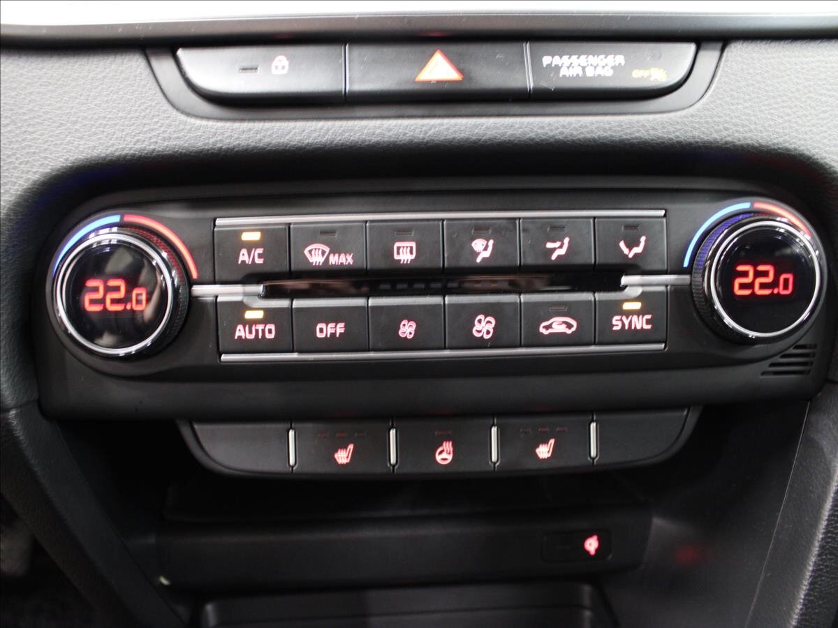 KIA Ceed Hatchback 1,5 l 117 kw