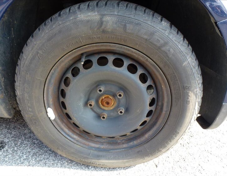 Volkswagen Passat Kombi 1,6 l 74 kw