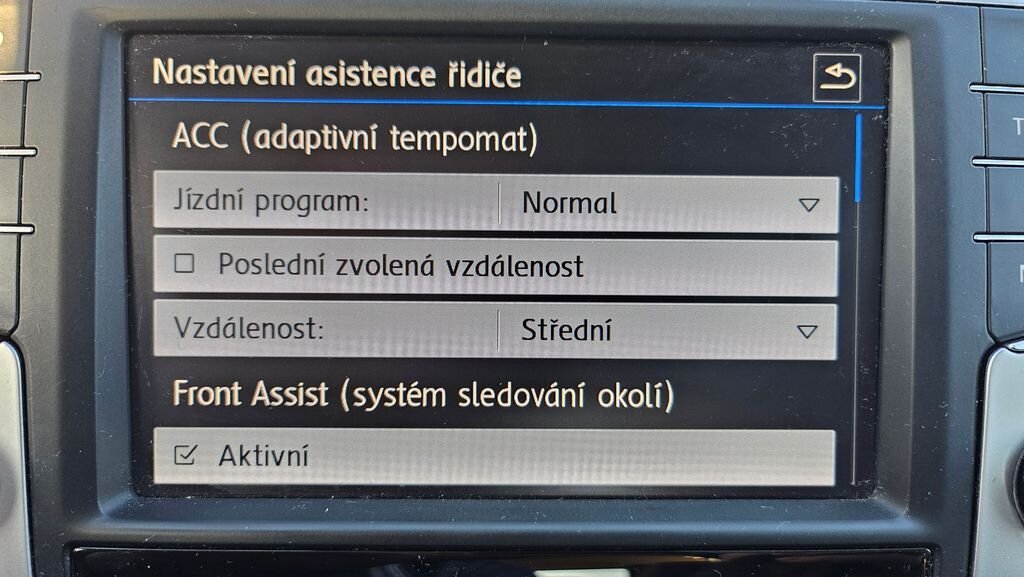 Volkswagen Passat Kombi 1,6 l 88 kw