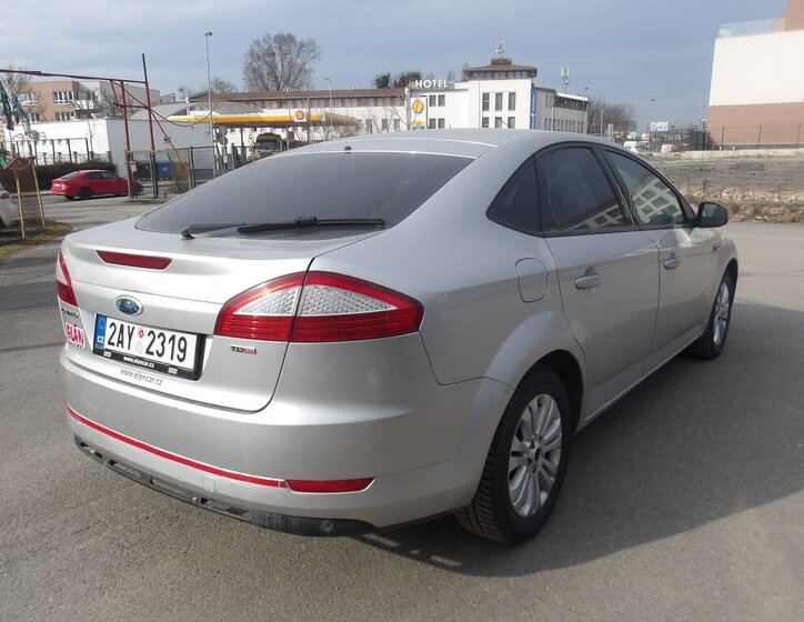 Ford Mondeo Hatchback 2,0 l 103 kw