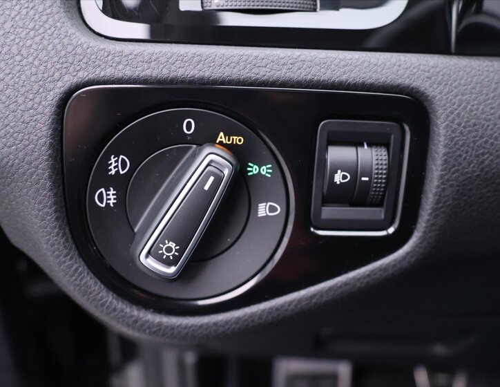 Volkswagen Golf Hatchback 1,2 l 81 kw