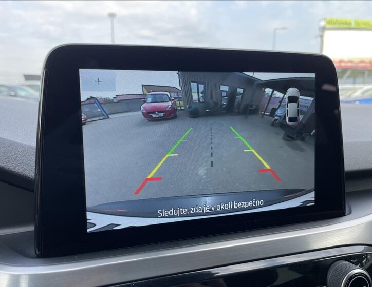 Ford Kuga SUV / Terénní 1,5 l 88 kw