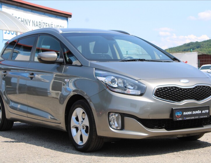 KIA Carens 3
