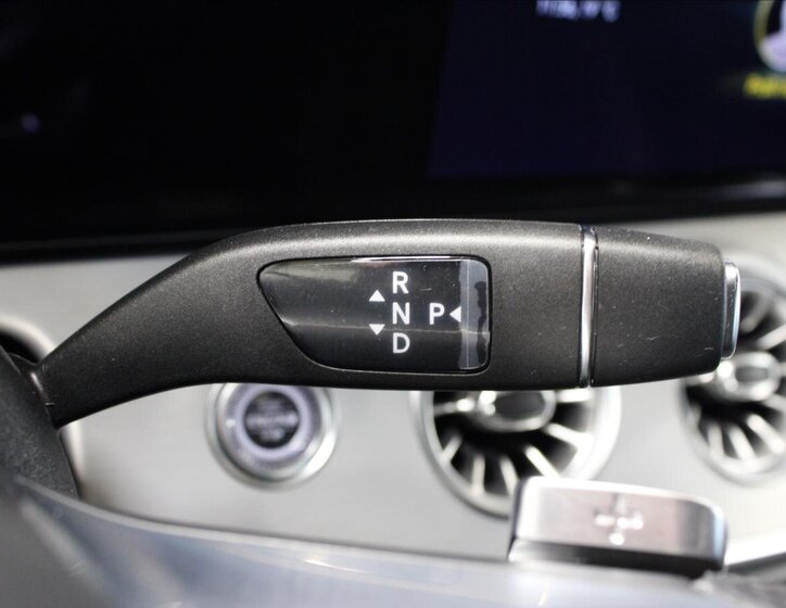 Mercedes-Benz CLS Sedan / Limuzína 2,0 l 143 kw