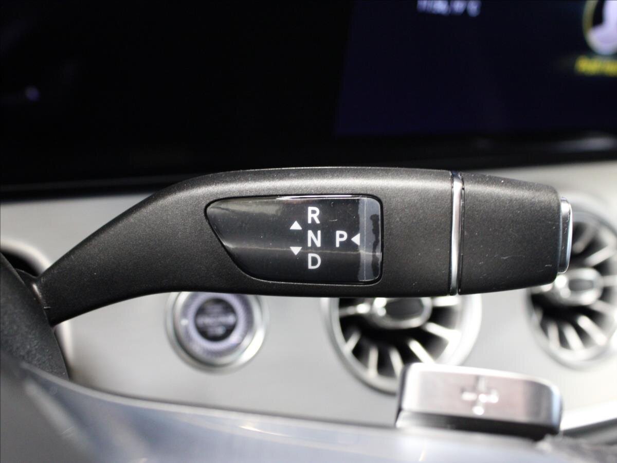 Mercedes-Benz CLS Sedan / Limuzína 2,0 l 143 kw