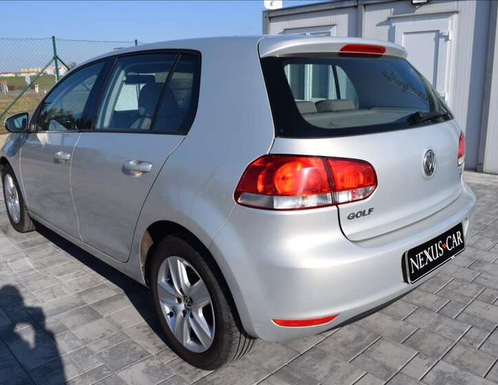 Volkswagen Golf Kombi 1,6 l 66 kw