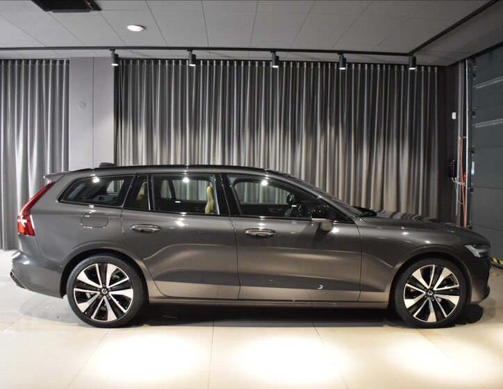 Volvo V60 Kombi 2,0 l 145 kw