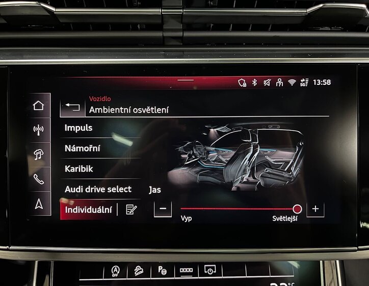 Audi Q8 SUV / Terénní 3,0 l 210 kw