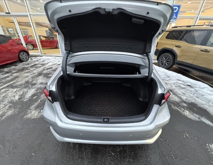 Toyota Corolla Sedan / Limuzína 1,8 l 72 kw