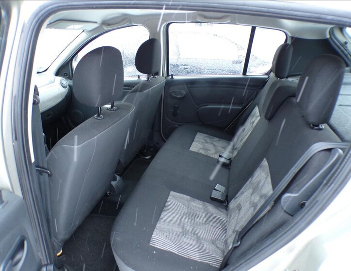 Dacia Sandero Hatchback 1,1 l 55 kw