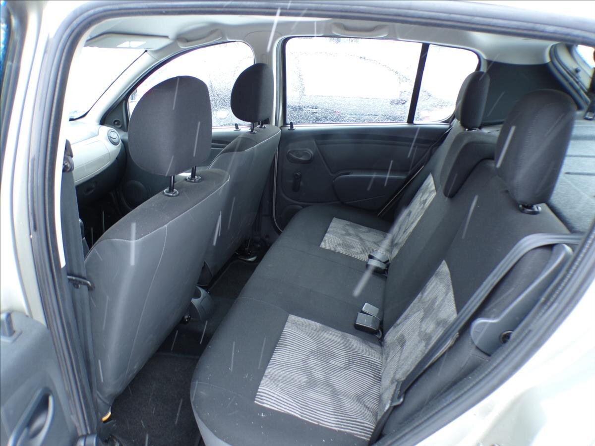 Dacia Sandero Hatchback 1,1 l 55 kw