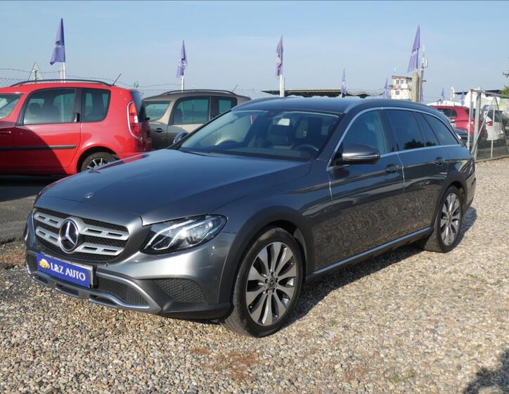 Mercedes-Benz Třídy E 1