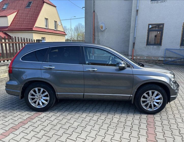 Honda CR-V SUV / Terénní 2,0 l 110 kw