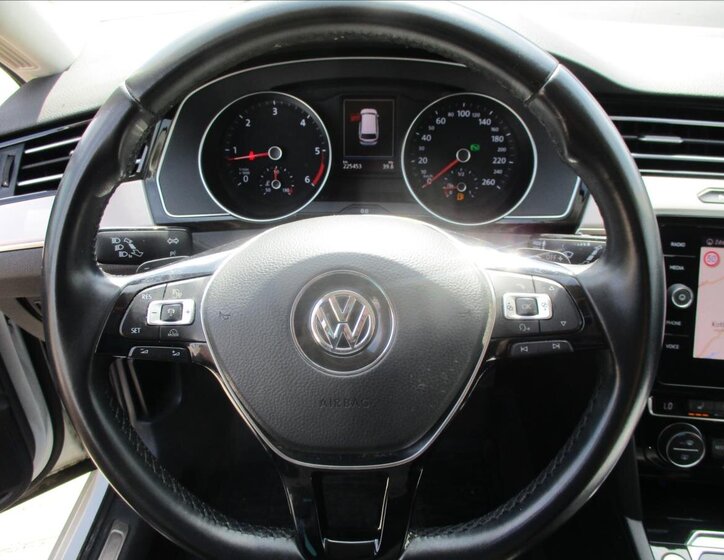 Volkswagen Passat Kombi 2,0 l 140 kw